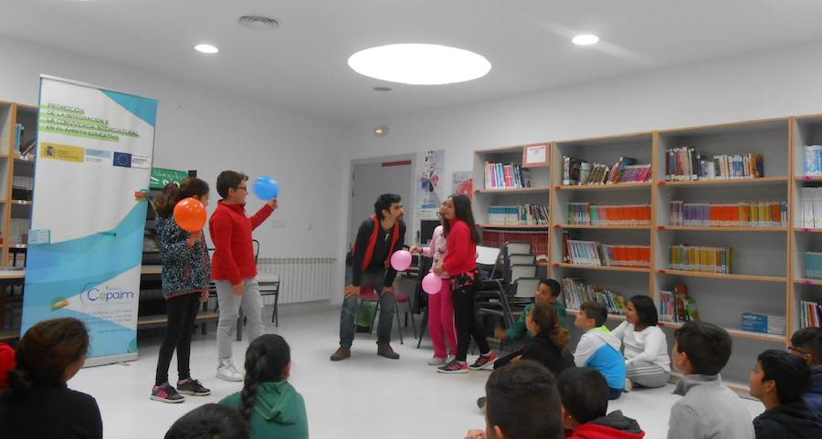 El viaje de Nasha para sensibilizar sobre los refugiados y desplazados por las guerras