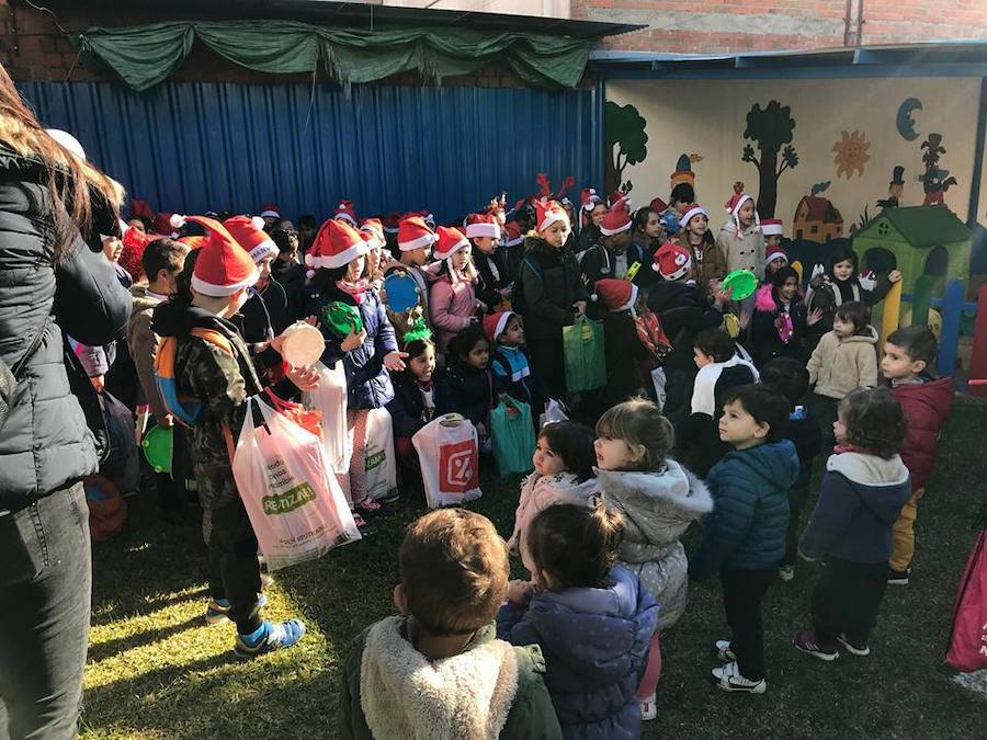 Los más pequeños salen a pedir el aguinaldo