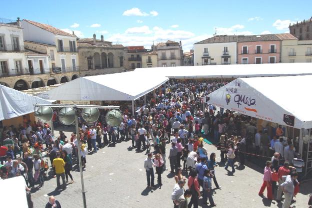 Se esperan 200.000 visitantes en la Feria del Queso, que podrán degustar 500 variedades