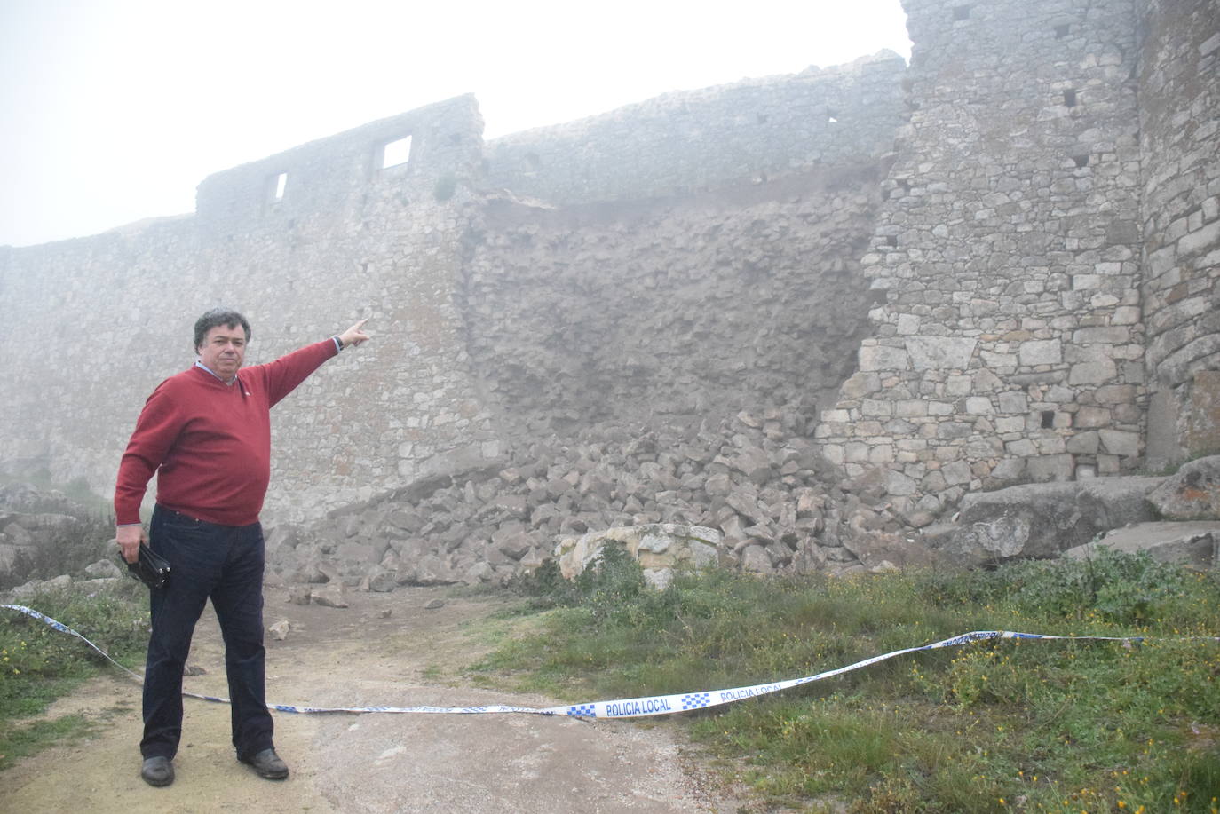 Las filtraciones de agua, posible causa de la caída de un tramo de la muralla