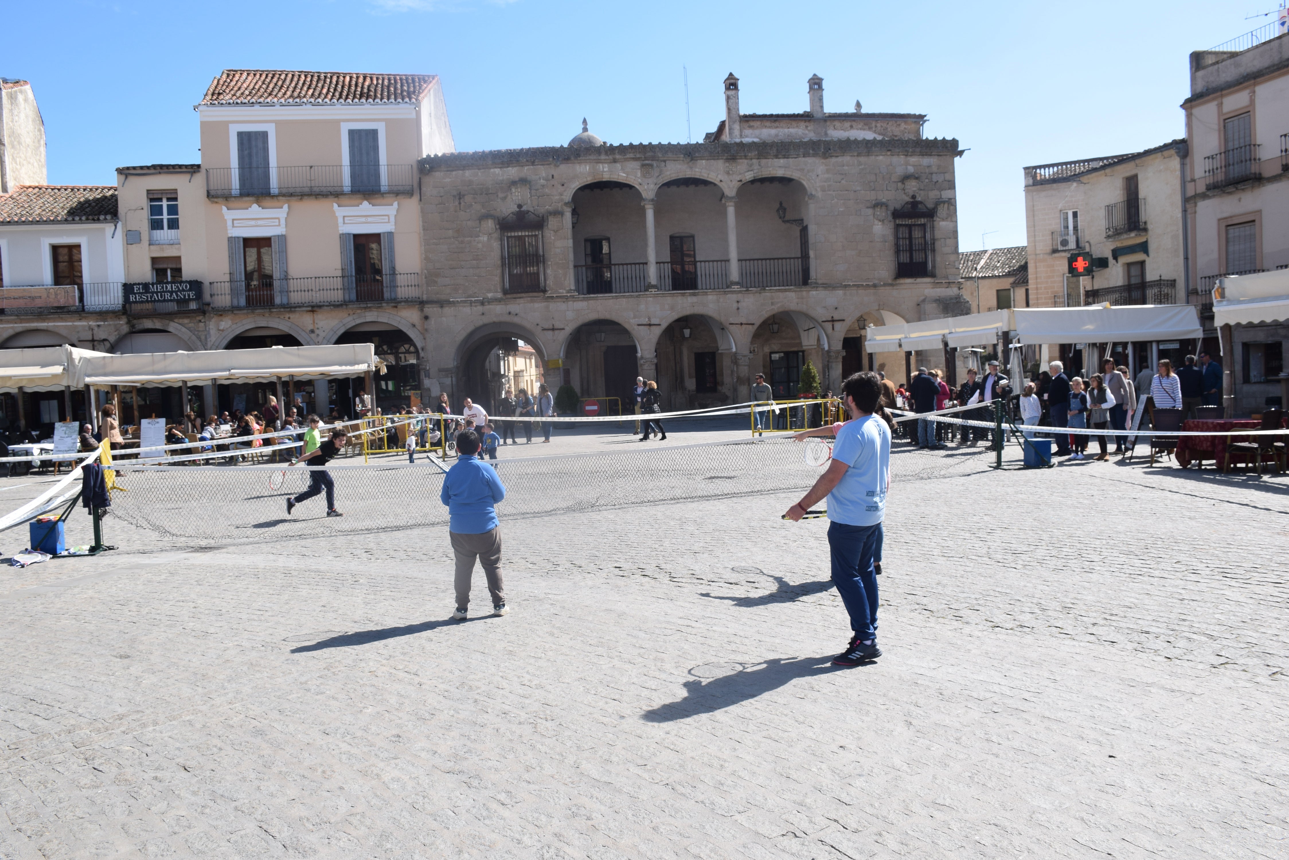 Fotos: La plaza Mayor acoge el programa 'Deporte y mujer'