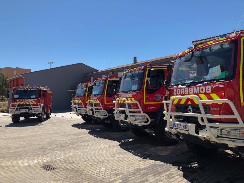 Vehículos de bomberos del SEPEI 