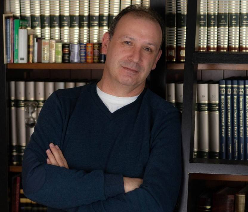 Luis Bravo 