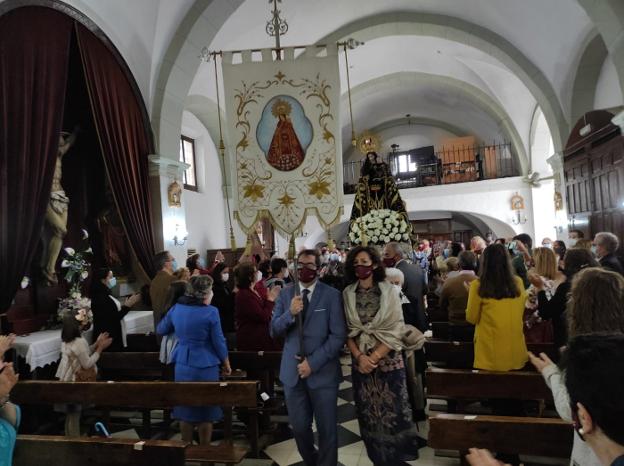 Entrada de la Virgen a la Iglesia