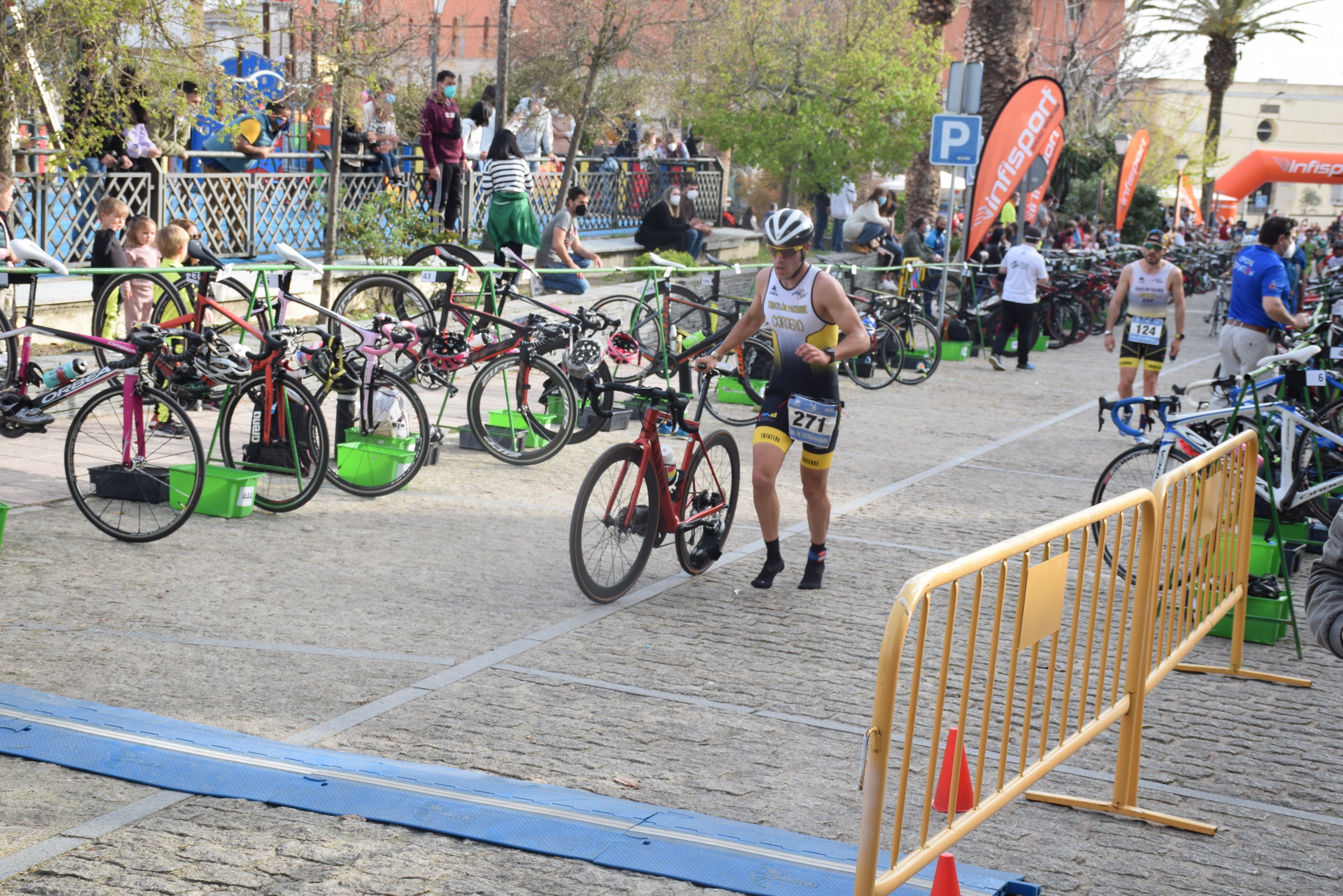 Los dos corredores locales que llegaron primero a meta 