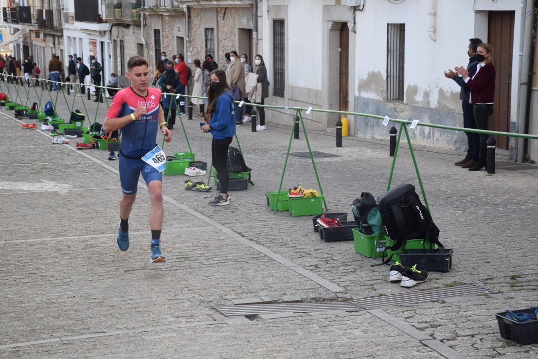 Los dos corredores locales que llegaron primero a meta 