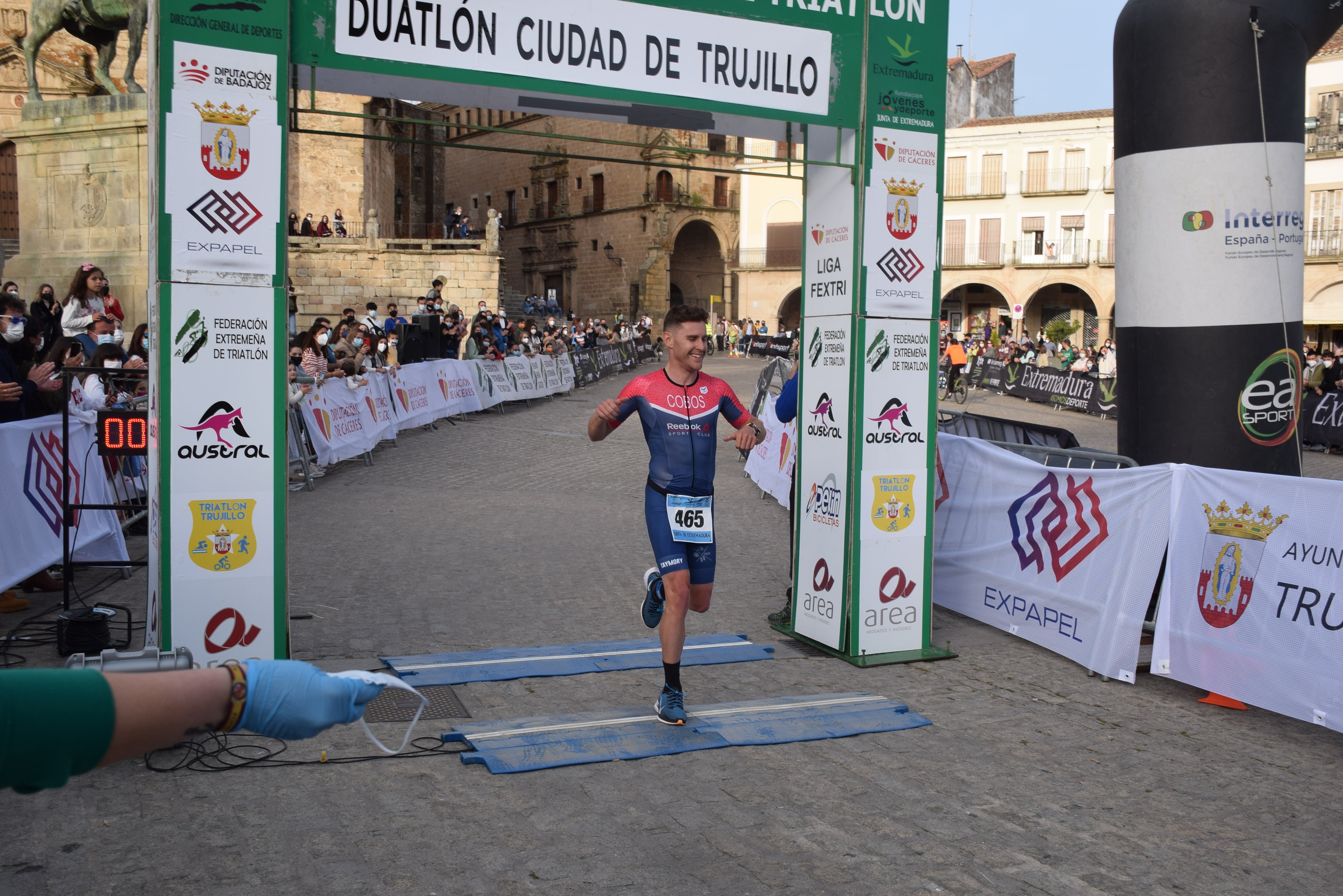 Los dos corredores locales que llegaron primero a meta 