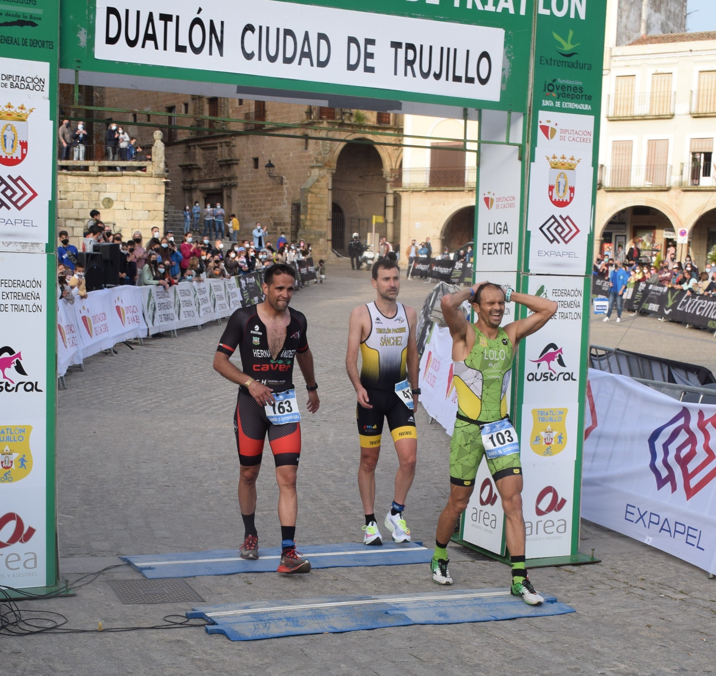 Los dos corredores locales que llegaron primero a meta 