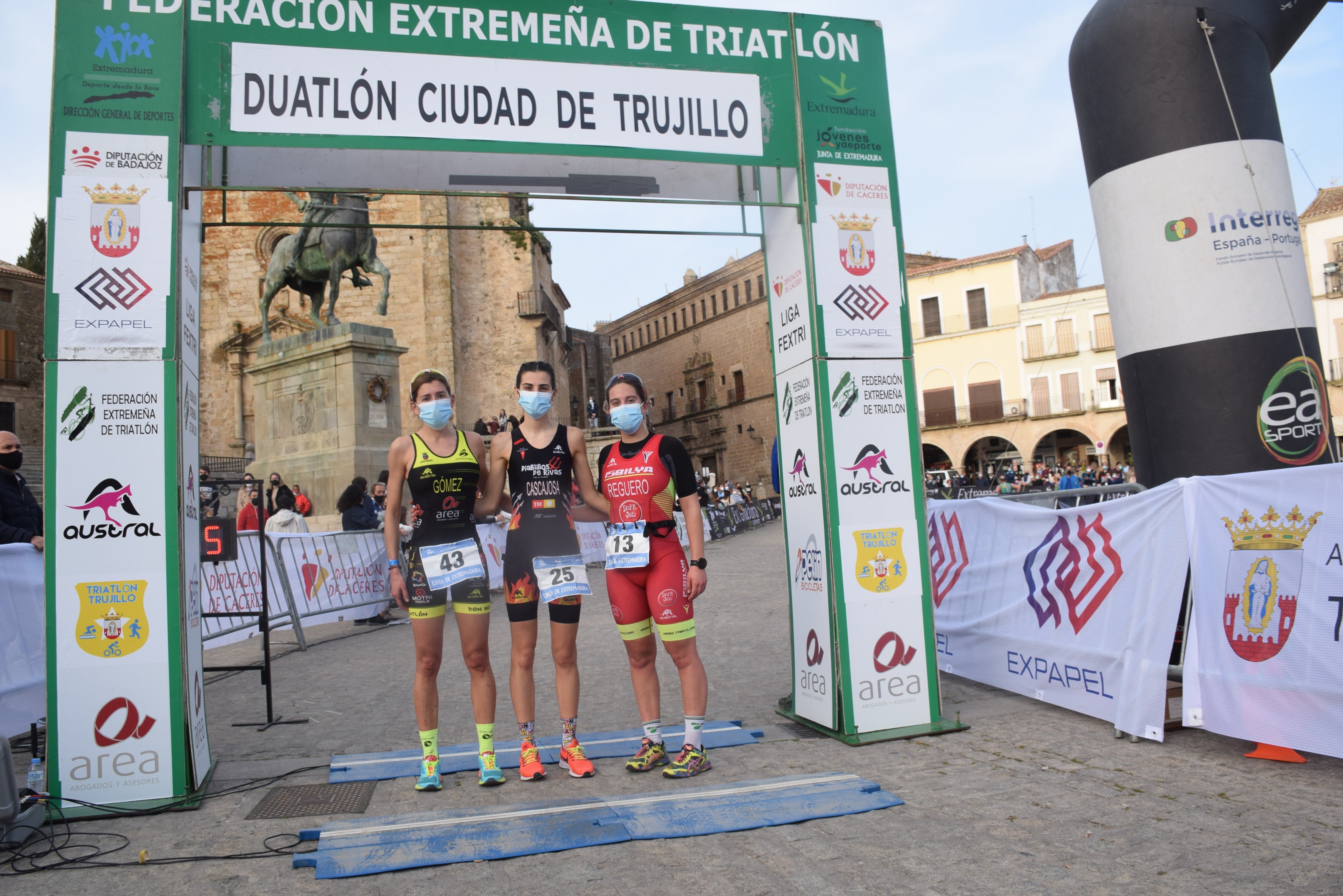 Los dos corredores locales que llegaron primero a meta 