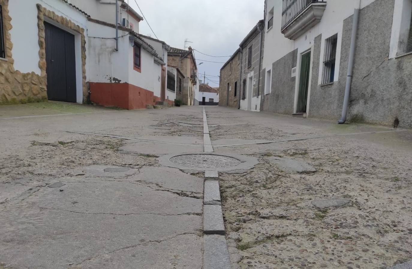 Desperfectos en la calle Real de Belén 