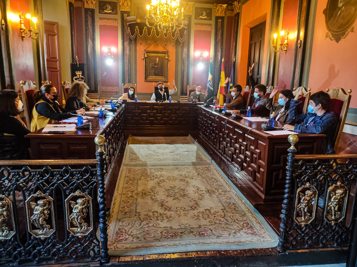 El PSOE saca adelante el presupuesto 