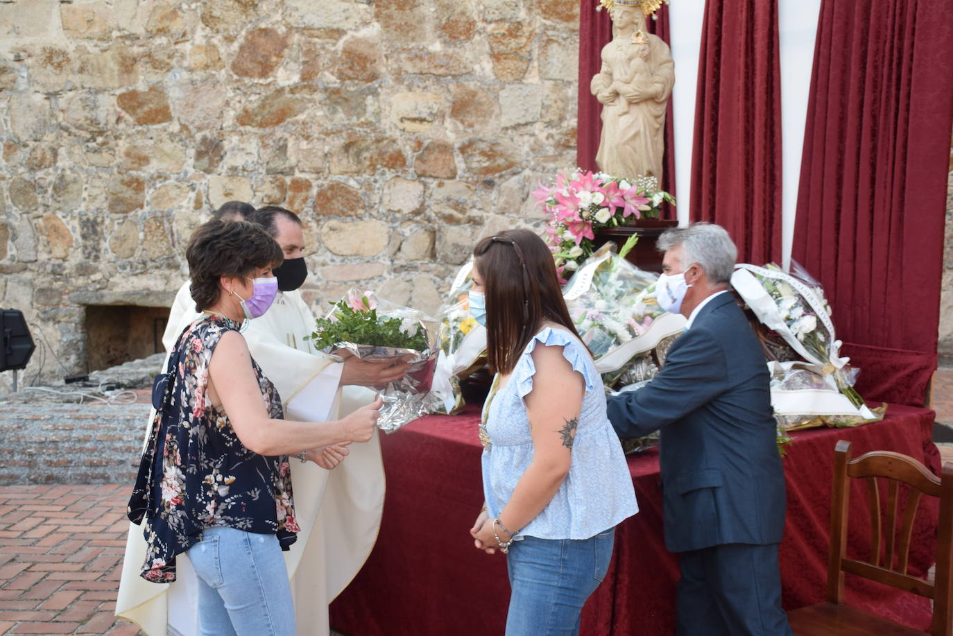 Fotos: Ofrenda floral a la Patrona