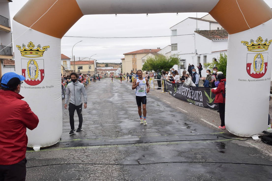 Fotos: Cross Popular Ciudad de Trujillo, con 140 corredores