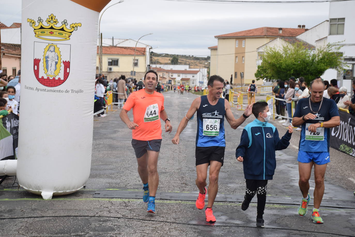 Fotos: Cross Popular Ciudad de Trujillo, con 140 corredores