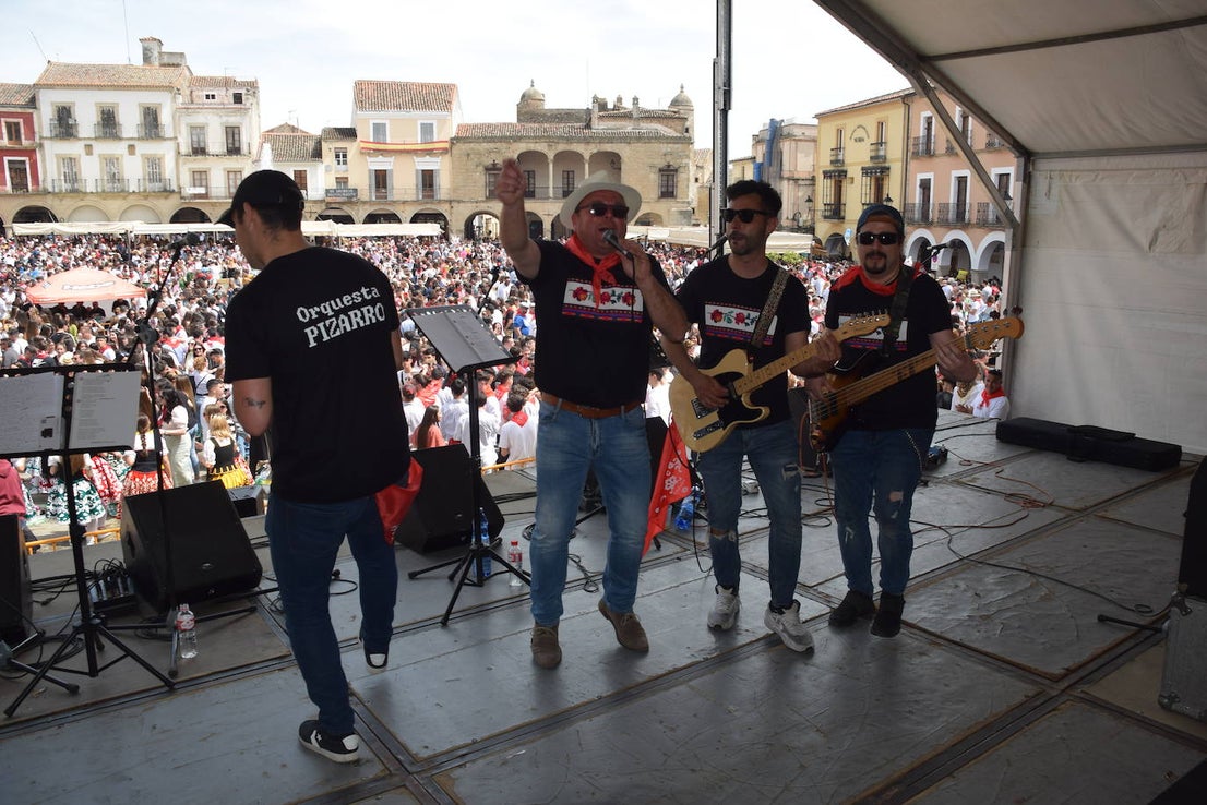 Fotos: Multitudinario Chíviri