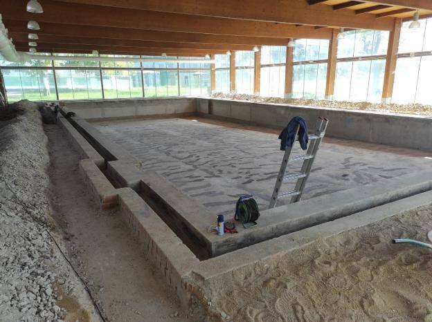 La piscina climatizada, con intervenciones previas. 