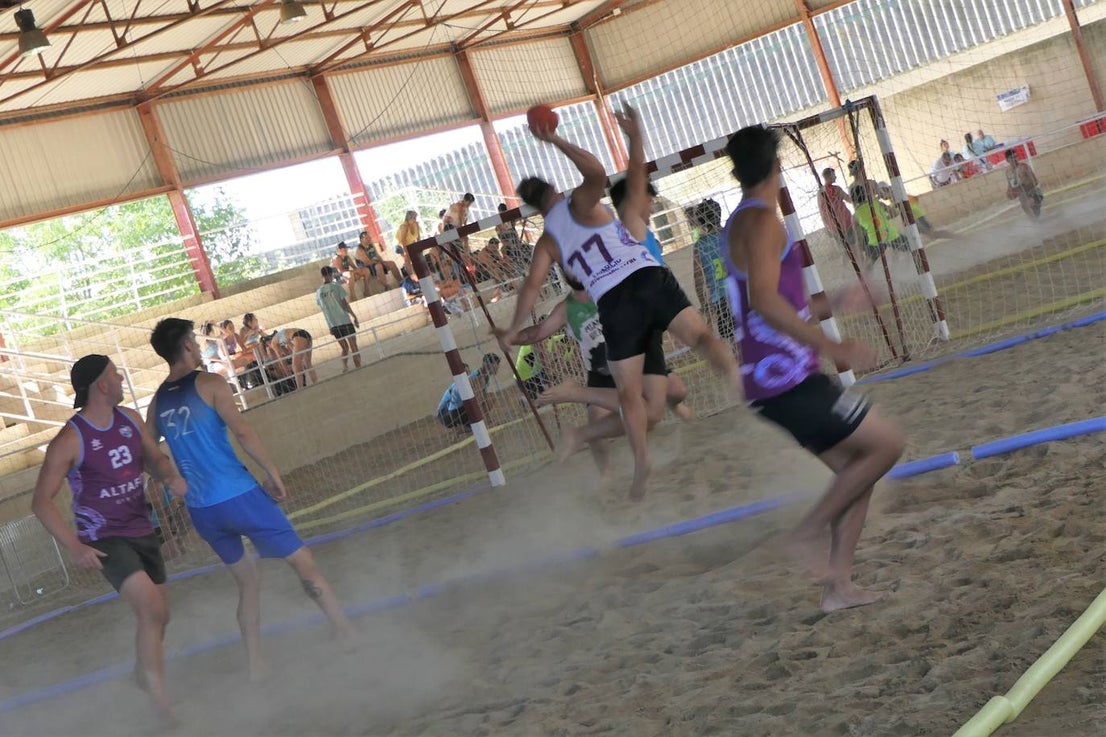 Fotos: II edición del torneo de balonmano playa 'Ciudad de Trujillo'