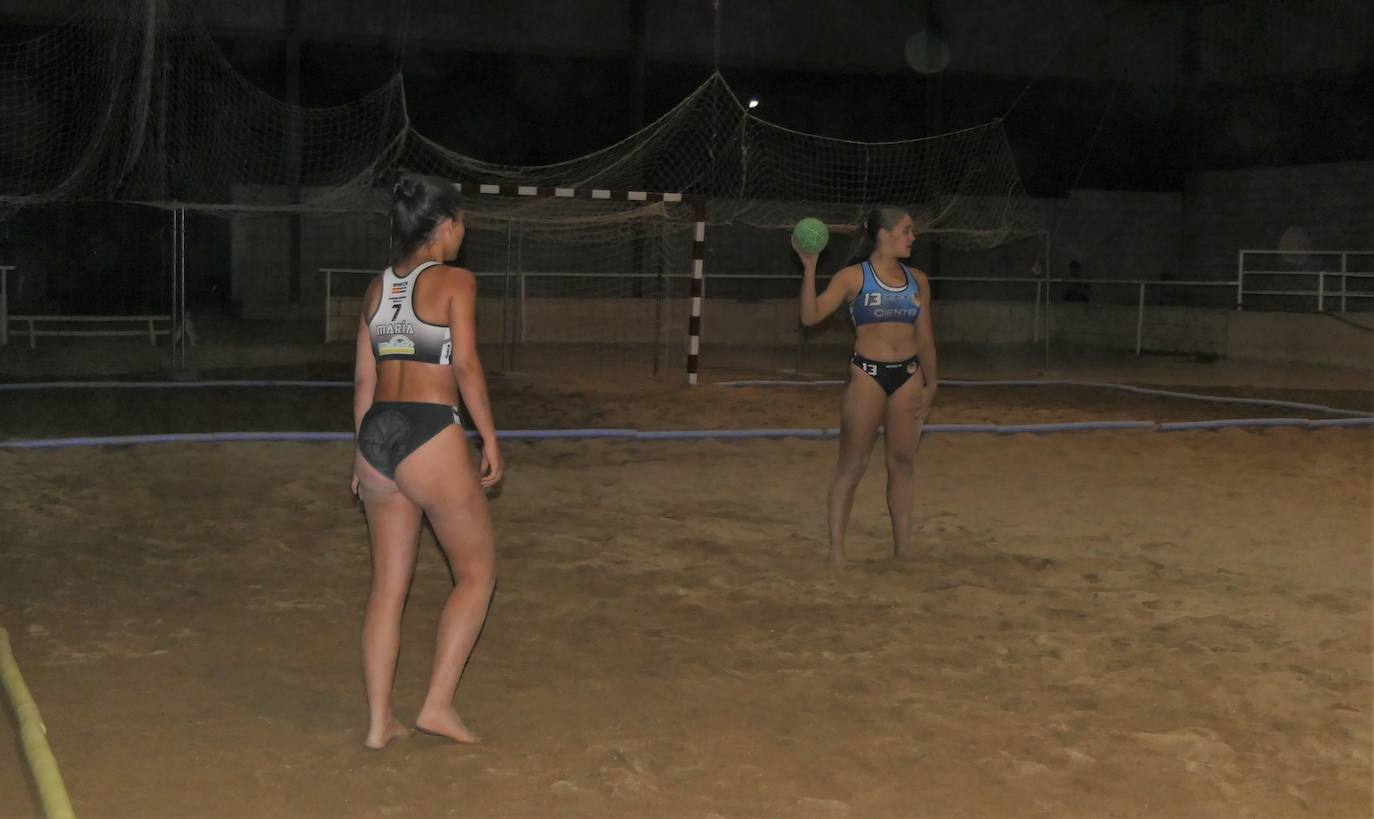 Fotos: II edición del torneo de balonmano playa 'Ciudad de Trujillo'