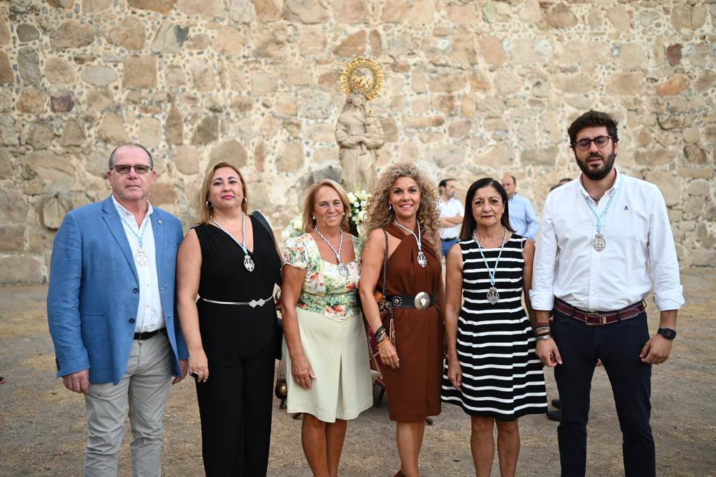 Fotos: Bajada, en procesión, de la Virgen a San Martín