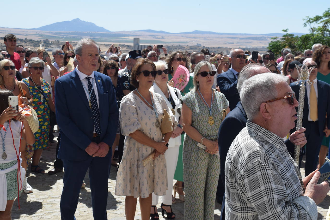 Fotos: Subida, en procesión de la Patrona