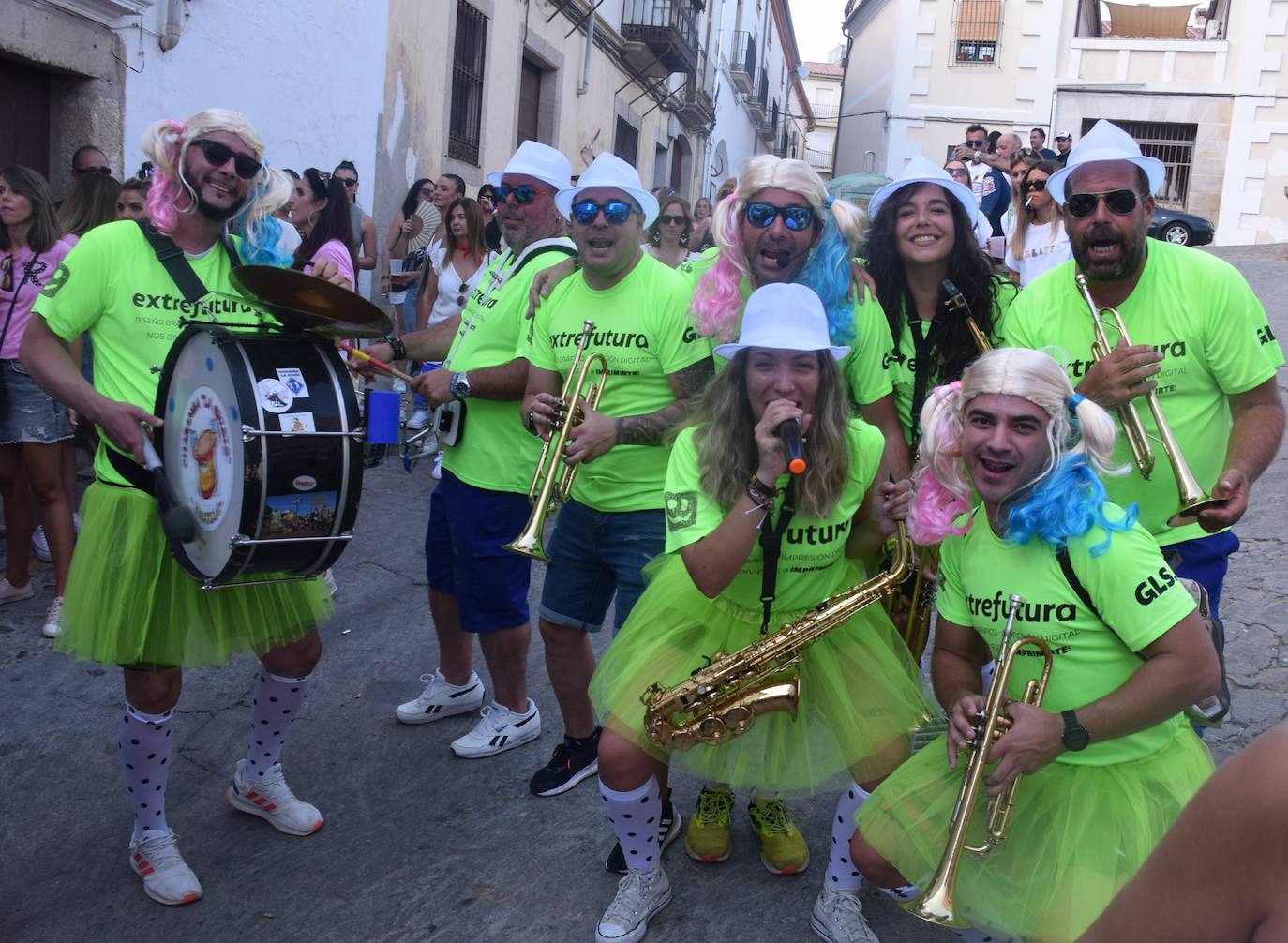 Fotos: Gran ambiente en la jornada de la capea de las mujeres