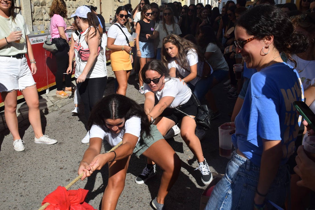 Fotos: Gran ambiente en la jornada de la capea de las mujeres