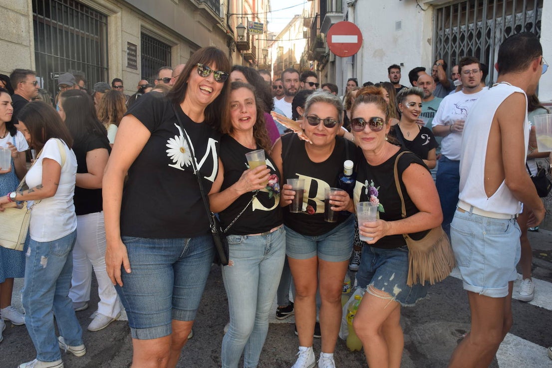Fotos: Gran ambiente en la jornada de la capea de las mujeres