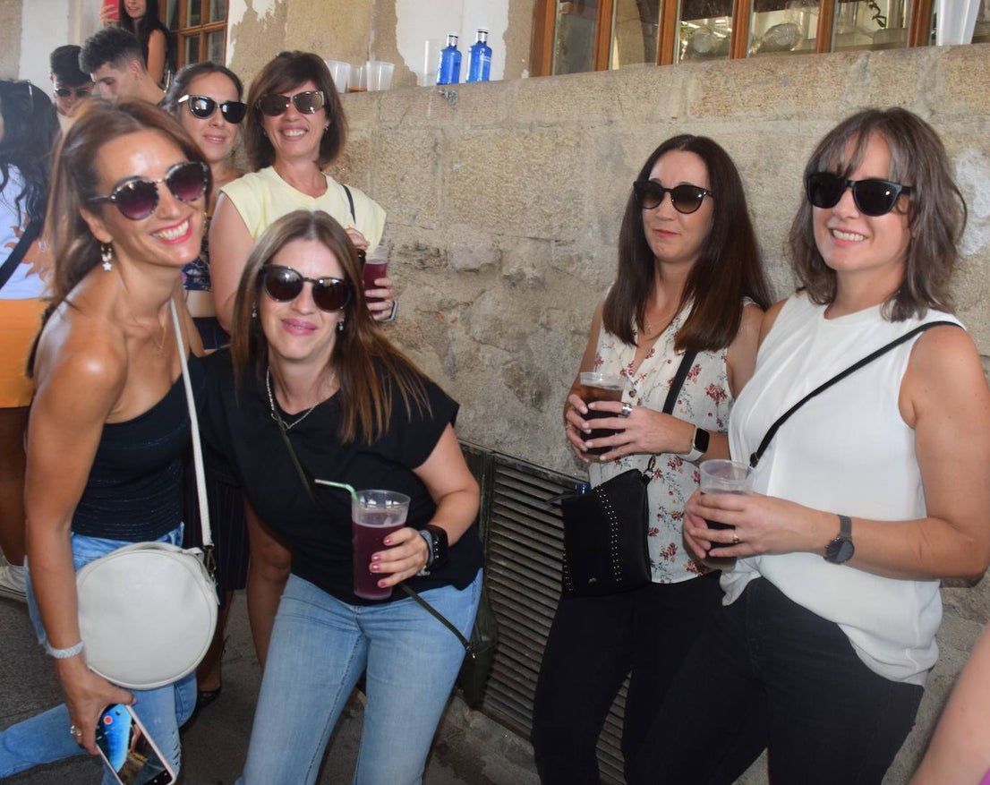 Fotos: Gran ambiente en la jornada de la capea de las mujeres