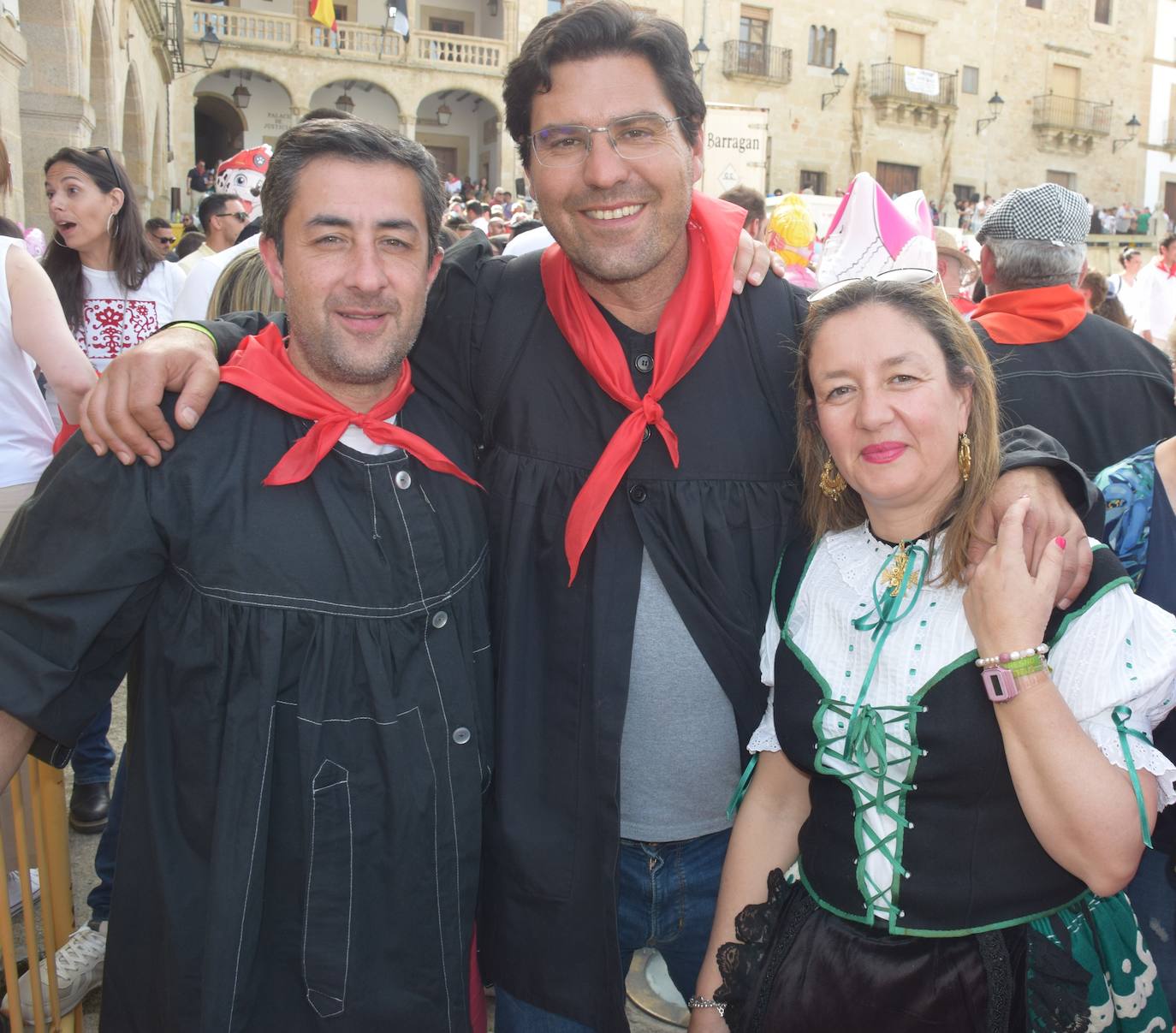 Un multitudinario y caluroso Chíviri