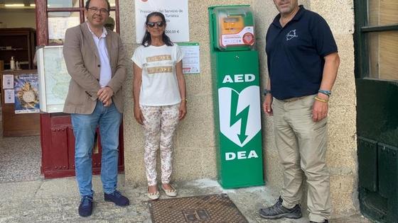Sanidad sitúa un desfibrilador de uso público en la plaza Mayor