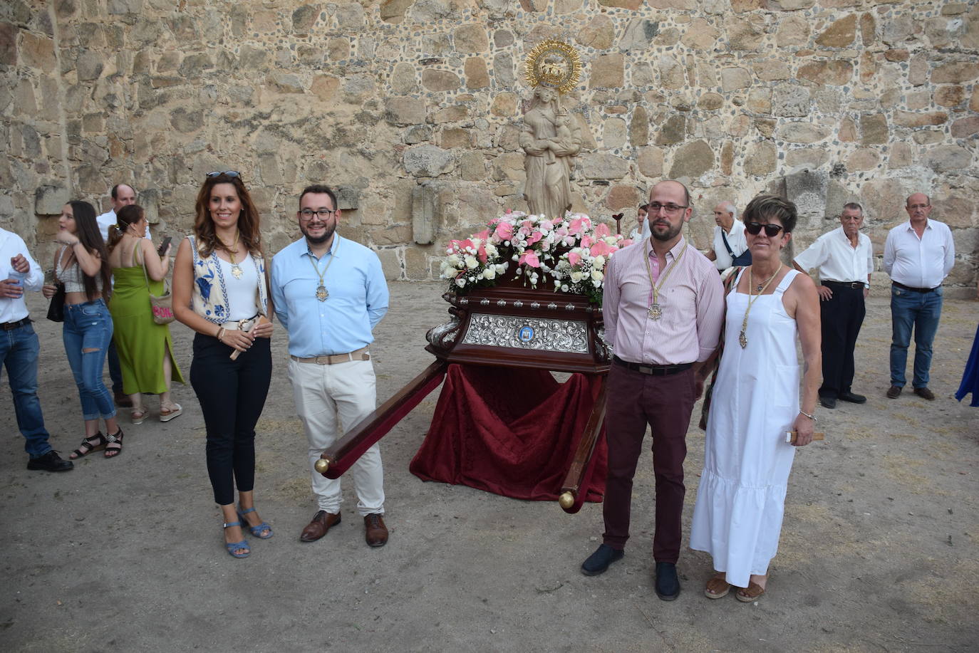 La bajada de la Patrona, bajo un intenso calor