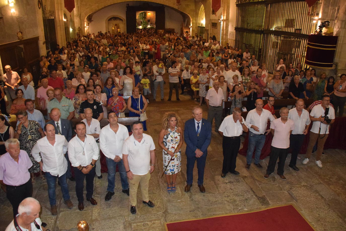 La bajada de la Patrona, bajo un intenso calor