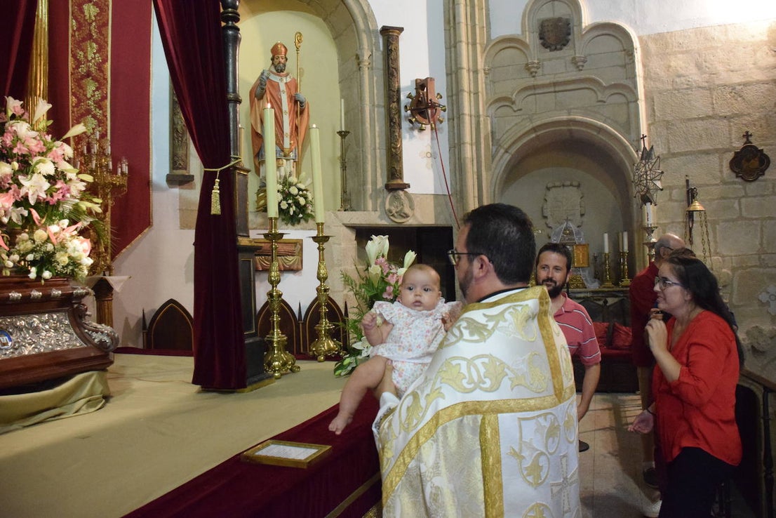 Presentación de los bebés a la Virgen