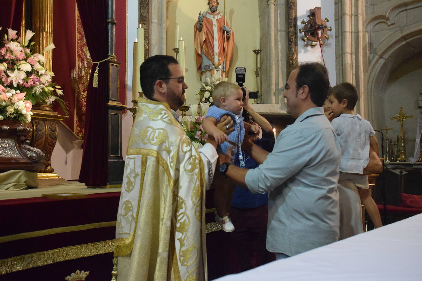 Presentación de los bebés a la Virgen