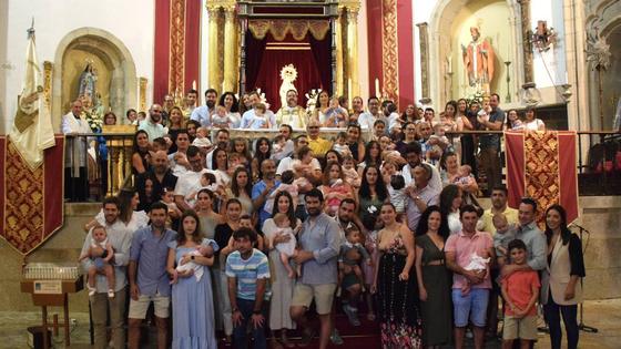 La Patrona recibe a los recién nacidos, en un actos especial