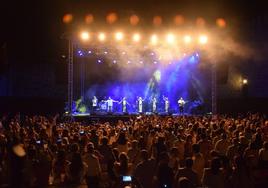 Un momento del concierto de Siempre Así