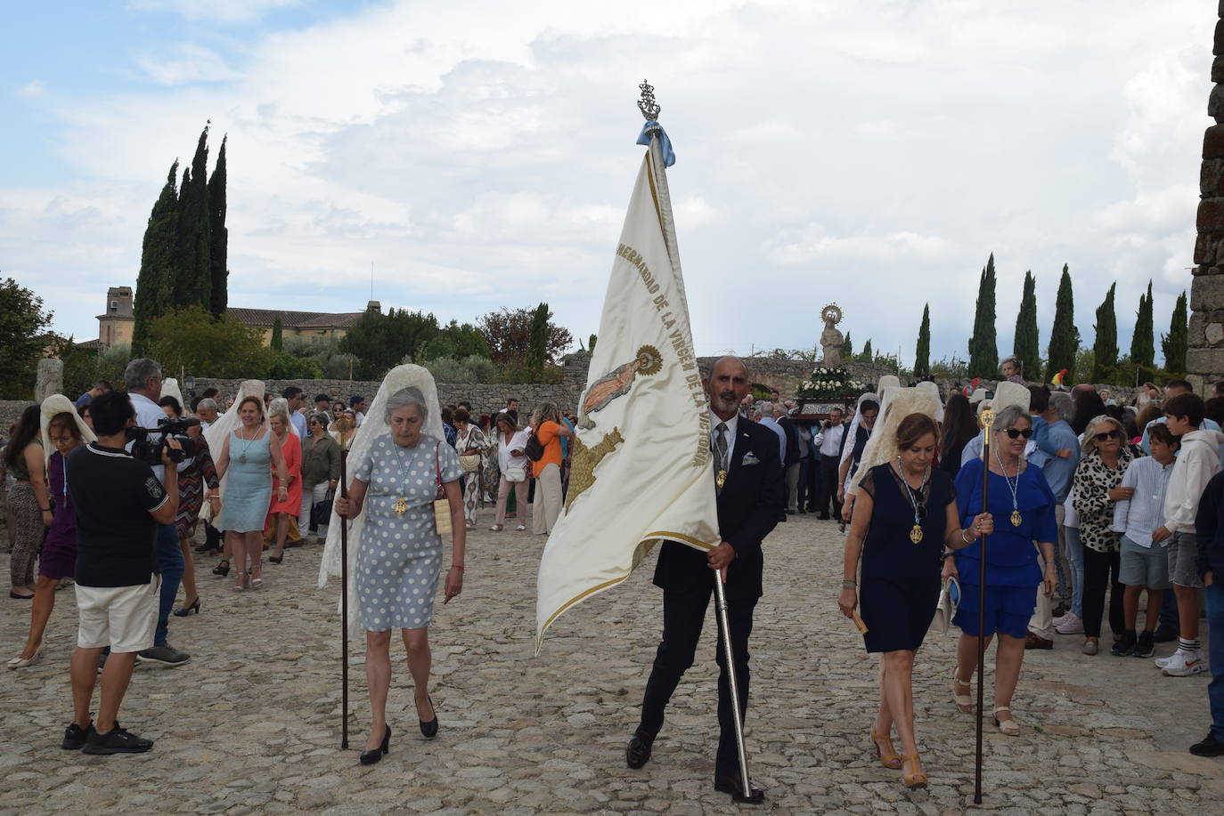 Subida, en procesión, de la Patrona al castillo
