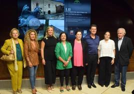 Las autoridades asistentes al acto de inauguración