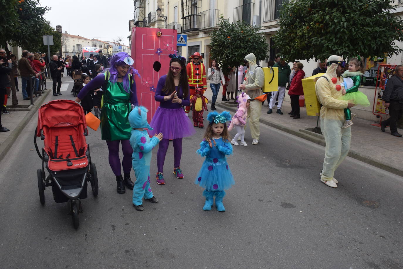 Las dos agrupaciones participantes Pavo Real y Yupik 