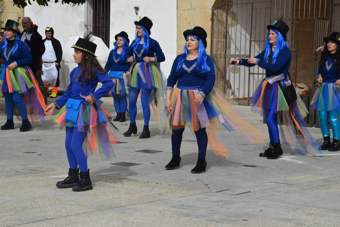 Las dos agrupaciones participantes Pavo Real y Yupik 
