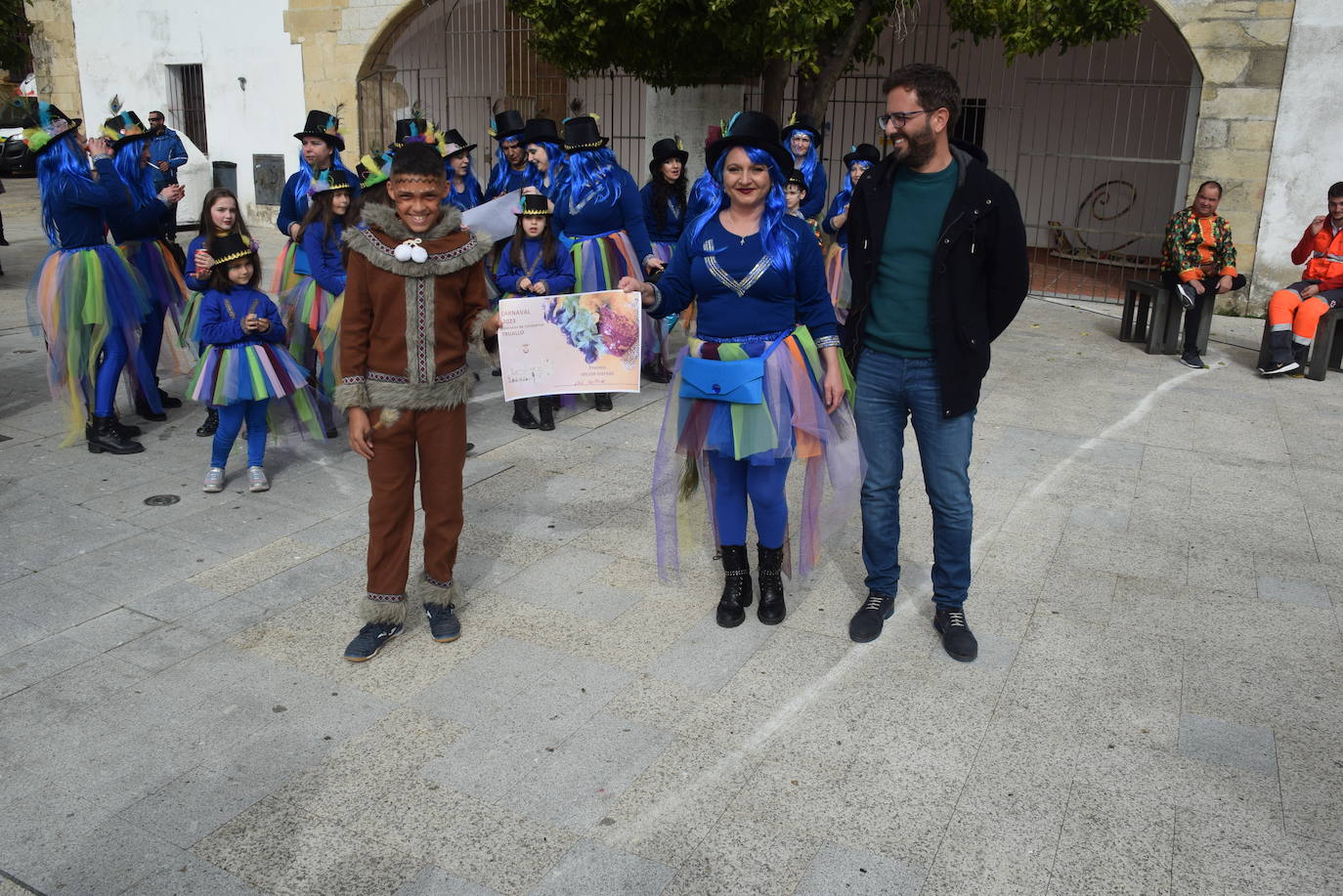 Las dos agrupaciones participantes Pavo Real y Yupik 