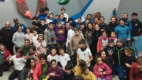 El I Campeonato de Escalada acoge a 65 participantes de diversos puntos de la región