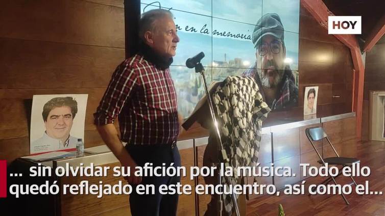 Kin Paredes recibe un sentido homenaje