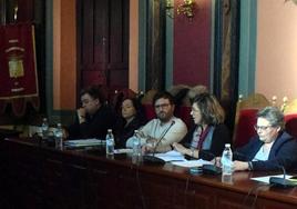 La bancada socialista en el Pleno de hace unos días