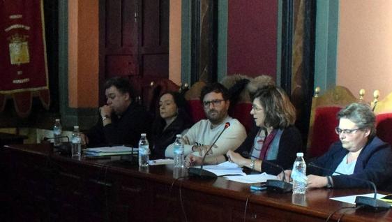 El PSOE alerta del uso de herbicidas no aptos y la alcaldesa tomará medidas