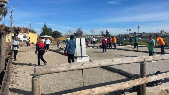 El Torneo Aniversario del club de petanca acoge a 35 dupletas