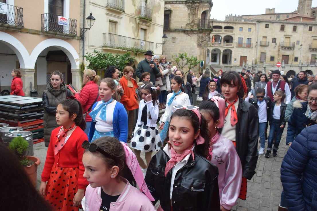 Un carnaval de cine, con el Sagrado Corazón de Jesus