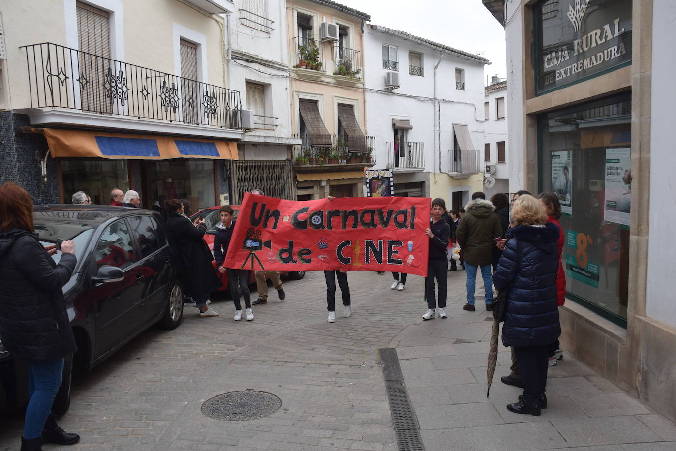 Un carnaval de cine, con el Sagrado Corazón de Jesus