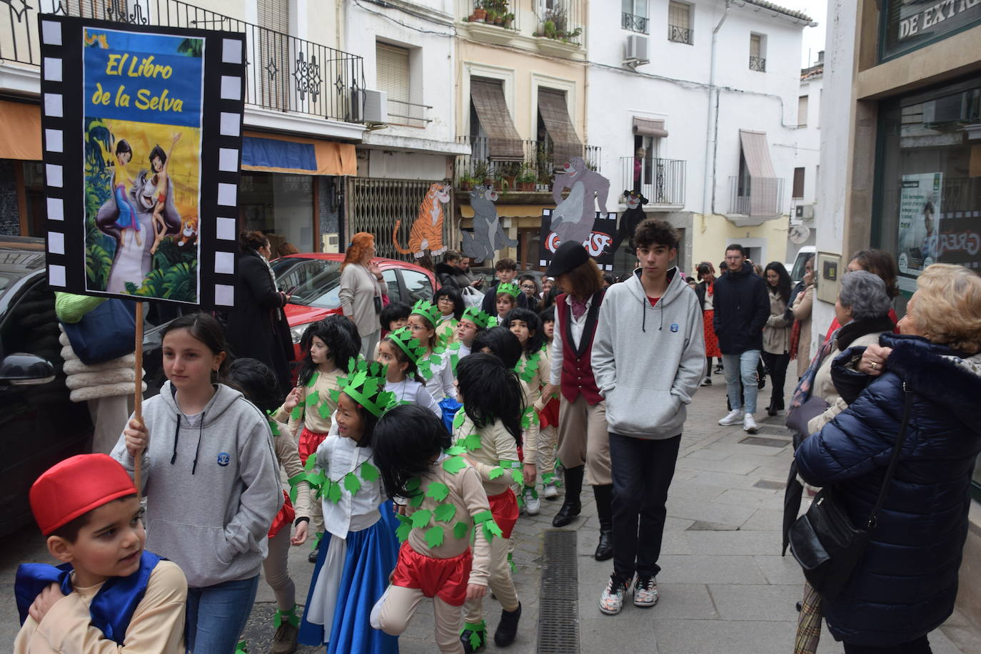 Un carnaval de cine, con el Sagrado Corazón de Jesus