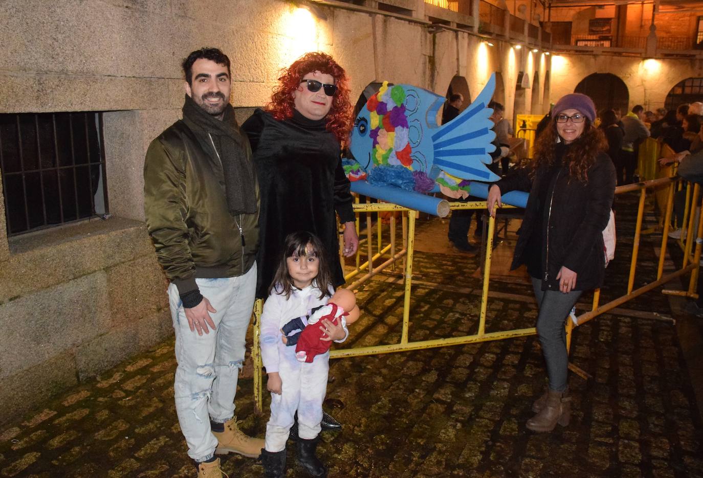 La sardina que no se quemó, con una de las plañideras